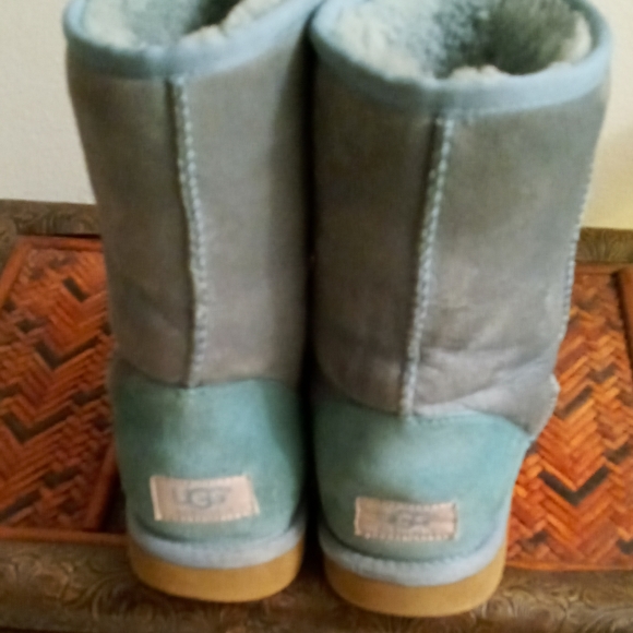 Ugg Boots - Picture 3 of 6